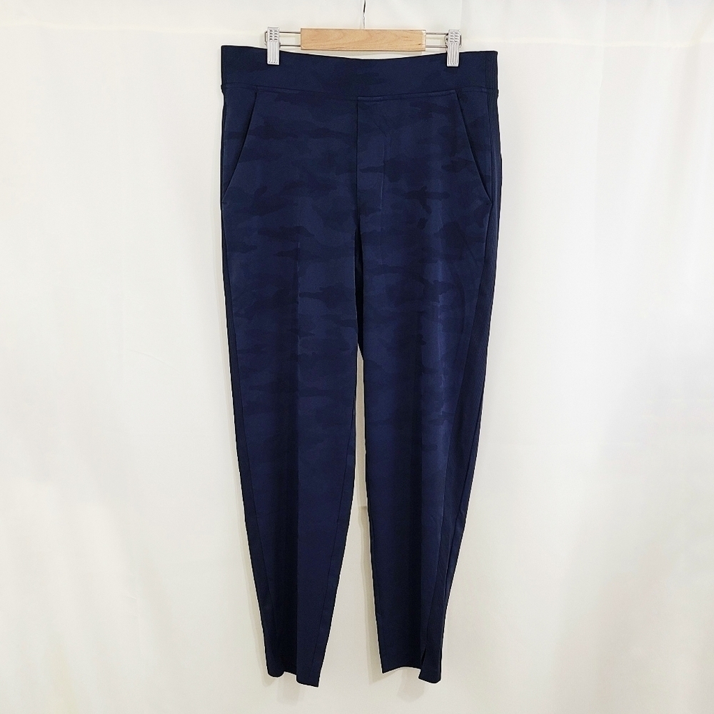 Athleta Brooklyn mid rise ankle pant navy blue camo Women's size 10 - Picture 3 of 7